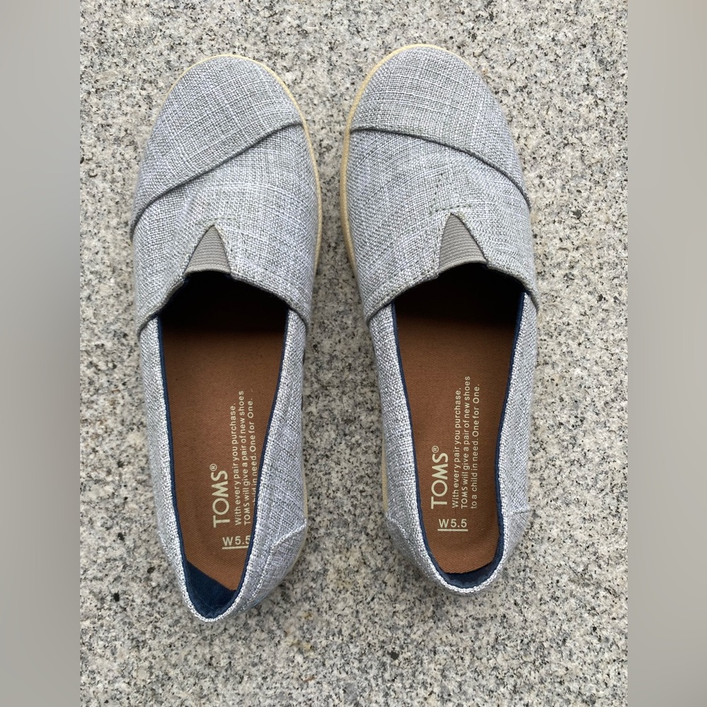 Toms Women’s Slip-ons Size 5.5